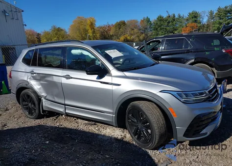 2022 Volkswagen Tiguan 2.0T Se R-Line Black из США, поврежденный, VIN 3VV8B7AX5NM003466